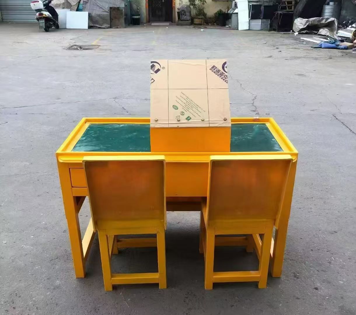 贵定防静电导通桌井下煤矿火工品发放桌：危险品流转的安全守护者